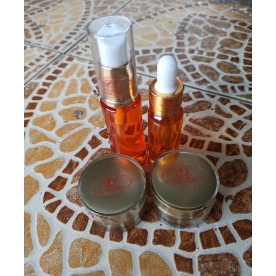 Big Sale cream sk2 gold hologram original sk 2