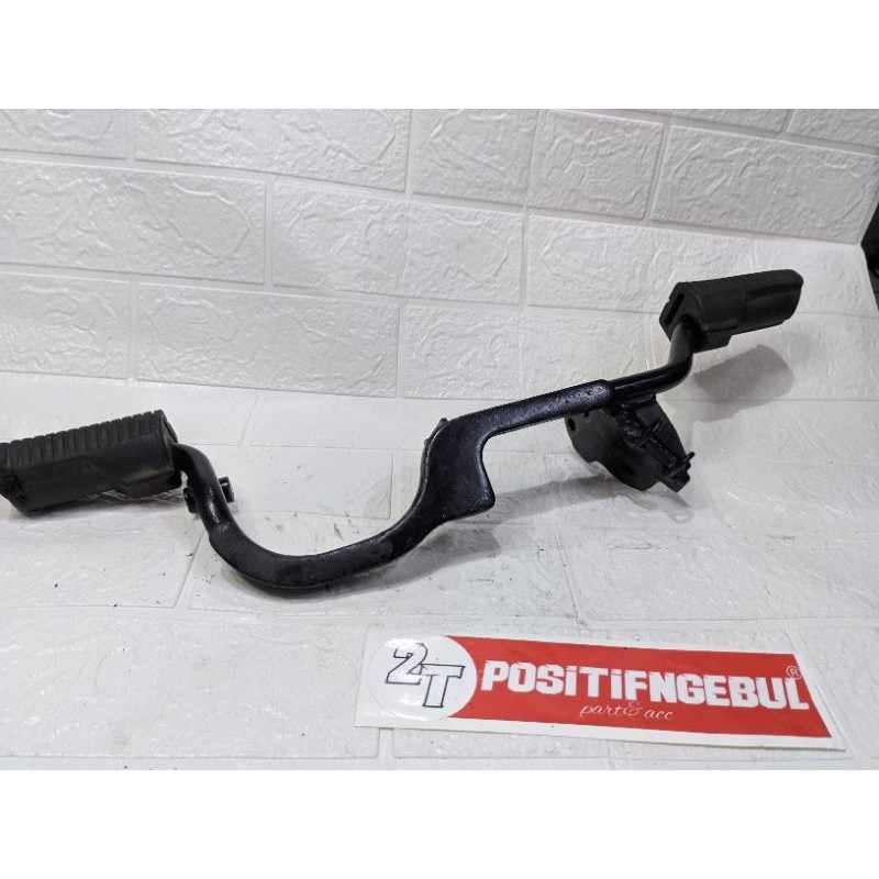 Barstep depan rxking peredam original copotan pijakan kaki step depan Yamaha RX-King peredam origina