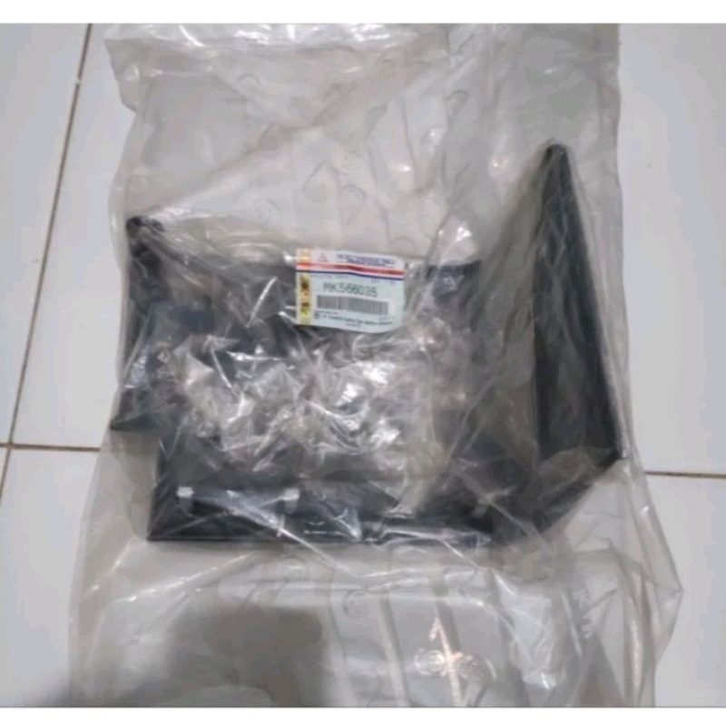 Panel Dasbor kanan/tutup basbor kanan CANTER original MITSUBISHI