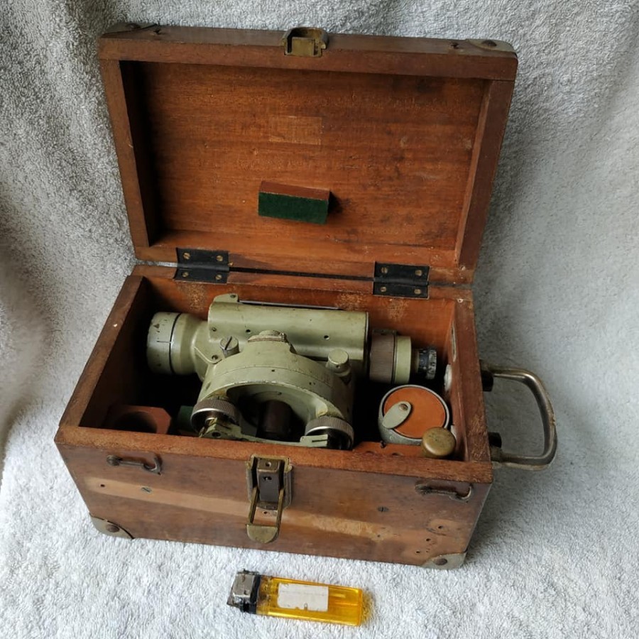 Pajangan Vintage 1950 Theodolite Fennel Kassel Germany