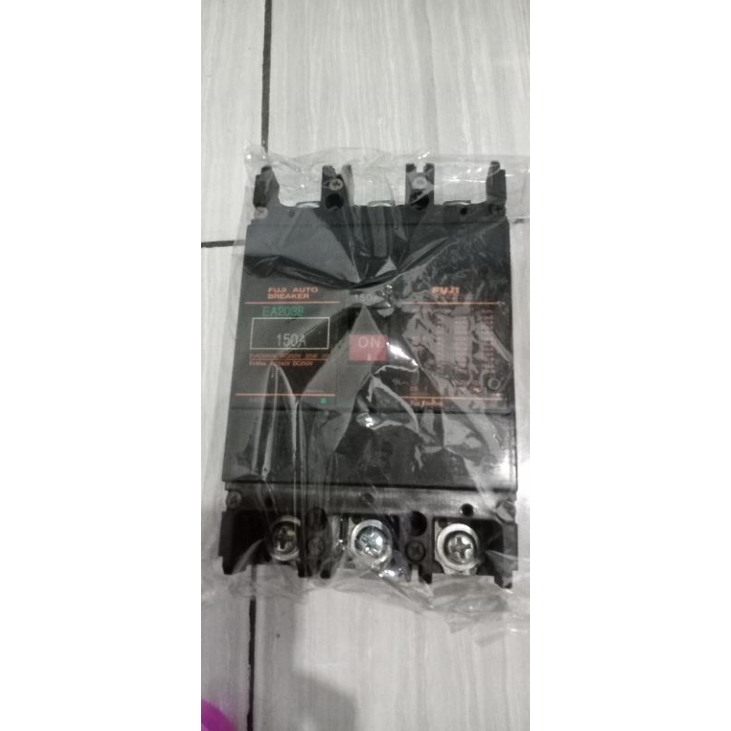 MCCB FUJI AUTO BREAKER 15A