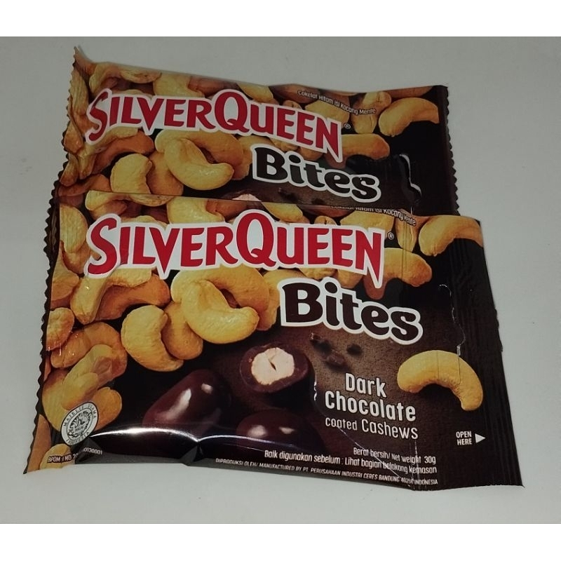 

( MUMER ) Coklat Silverqueen bites 30gr coklat bulat isi kacang almond cashew dark