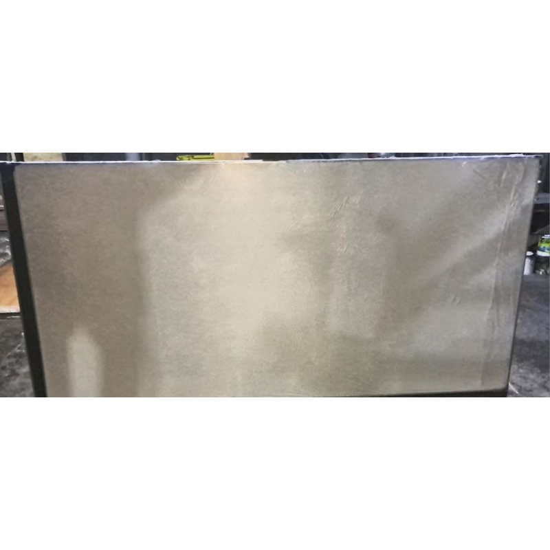 

papan tulis besar,ukuran lebar 120m,panjang 240m