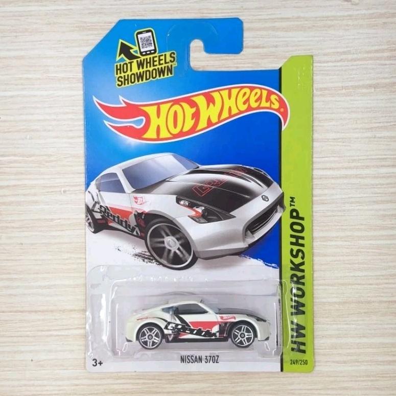 hotwheels murah nissan 370z -putih