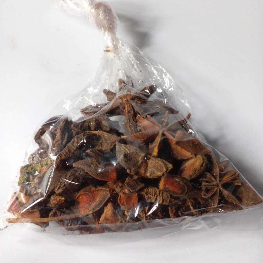 

rempah bunga sisir / bunga lawang / pekak