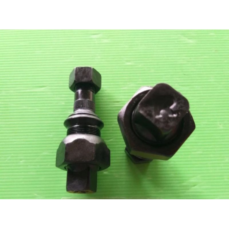 baut roda mitsubishi canter ps125 136 HDL HDX belakang kanan RH