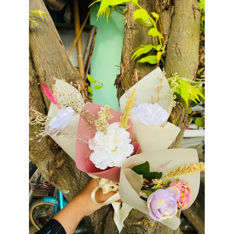 SINGEL FLOWERS BOUQUET BUCKET BUKET BUNGA KADO BUAT PACAR ( Bisa Cod )