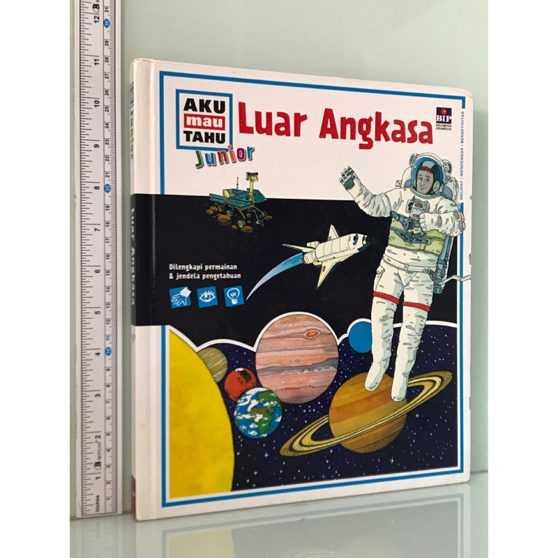 AKU MAU TAHU JUNIOR LUAR ANGKASA