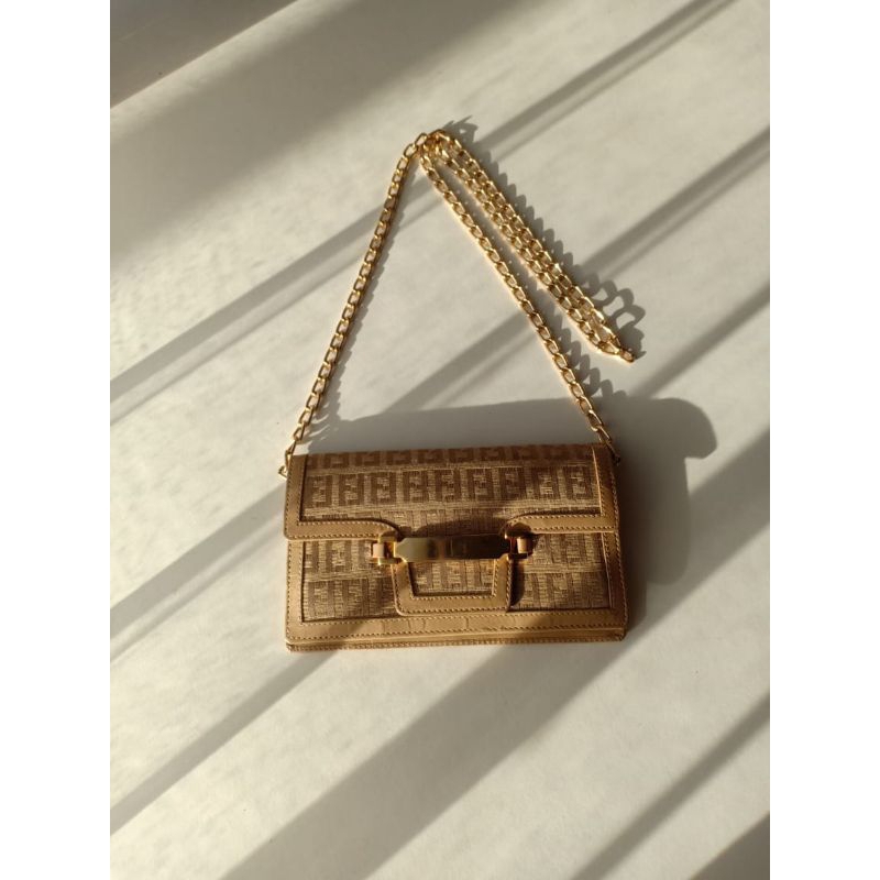 Fendi Vintage Clutch Preloved