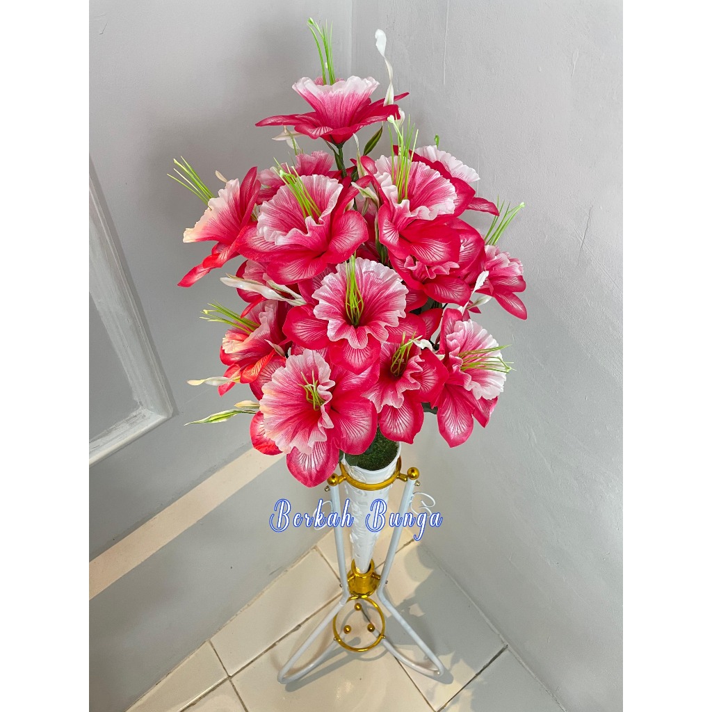 Bunga Amarilis Artificial aron panda 18kuntum dengan pot standing corong bunga sudut ruang tamu bung