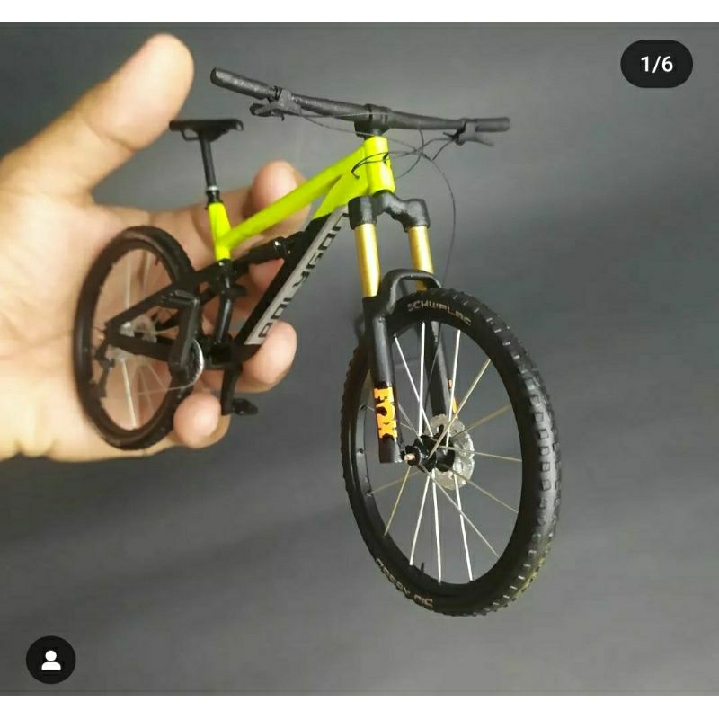miniatur sepeda Gunung plus akrilik box