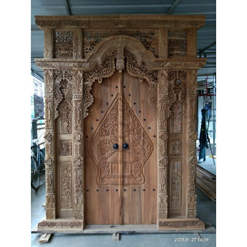 Gebyok Lebar 2 mtr pintu ukir gunungan wayang