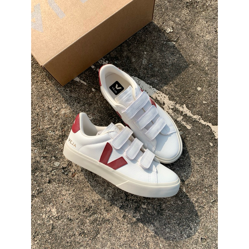 VEJA VELCRO RECIFE LEATHER RED MARSHALA ORIGINAL