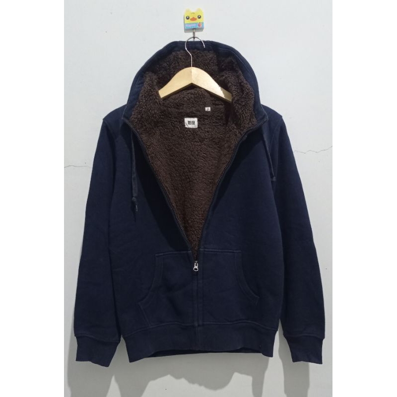 Hoodie Zipper Uniqlo sherpa dalam 100%ORI (masih kaya baru)