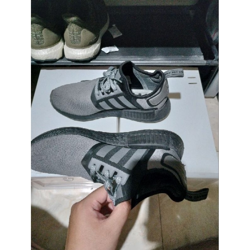 Adidas NMD R1 black Grey sz 42 Original