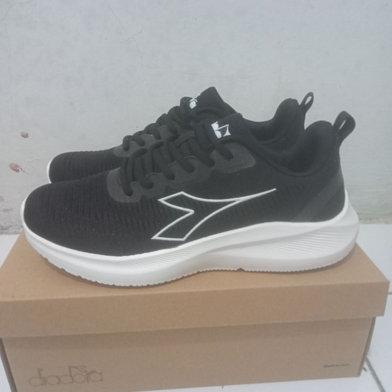 DIADORA SEPATU PRIA ORIGINAL