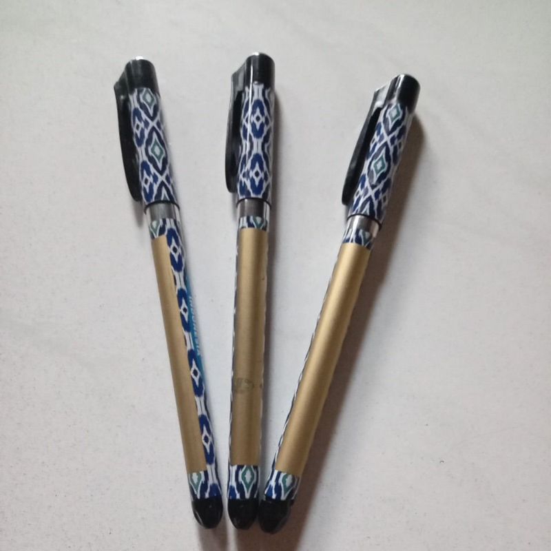 

pen ukir nama langsung jadi cocok buat souvenir murah meriah di jamin suka.