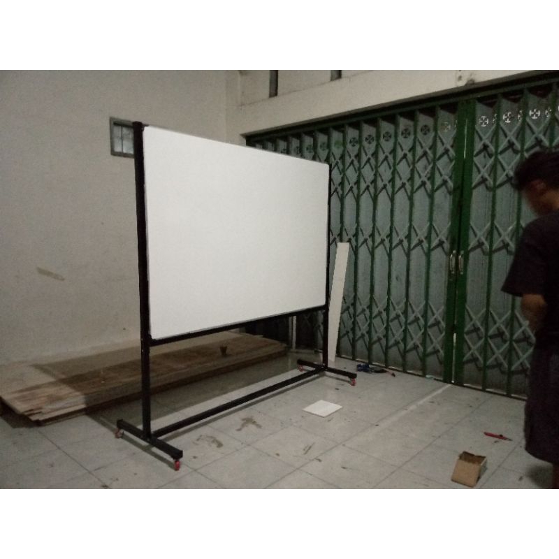 

whiteboard standing 120 x 150 | whiteboard plus kaki 120 x 150