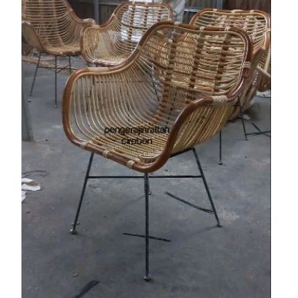 TERLARIS // Kursi Beno // Kaki besi // kursi kaki besi // kursi caffe