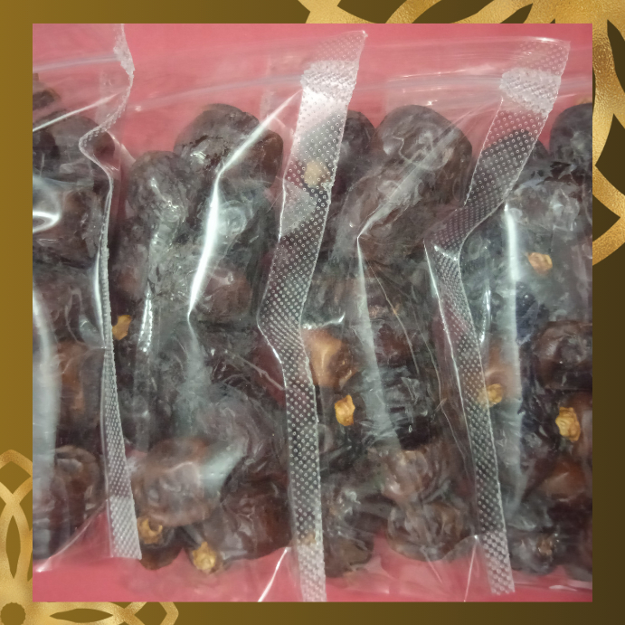 

Serba 11.000 Kurma, Almond, Pistachio, Coklat Kerikil, Coklat Truffle