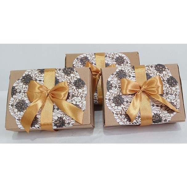 

KOTAK KADO SELENDANG SYAL