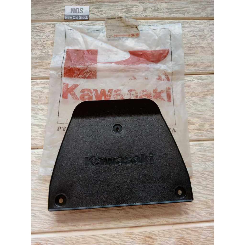 COVER TUTUP AKI (ACCU) KAWASAKI ZX130 ASLI ORIGINAL 11065 - 0051 PARTS AKSESORIS