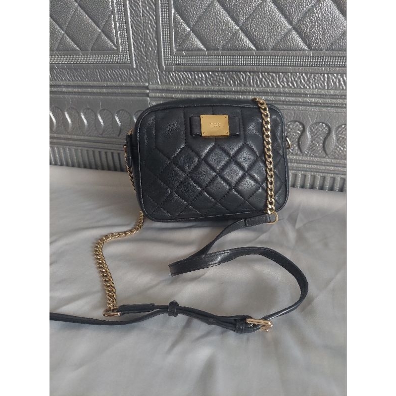 Samantha thavasa cambag