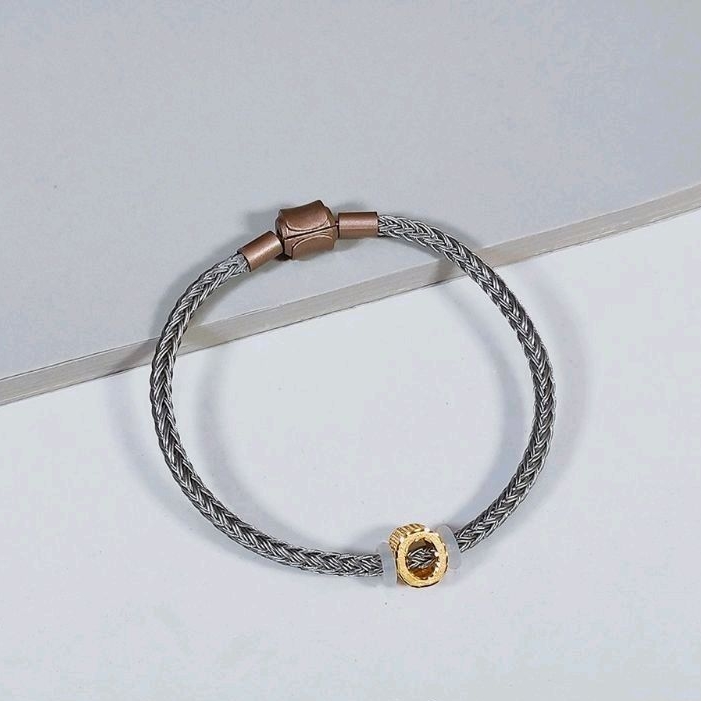 Gelang Tali Liontin Huruf O Balok Koleksi Josean Elegant Emas Asli