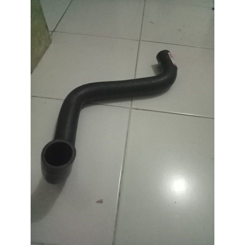 Selang Radiator Bawah Toyota Innova Bensin