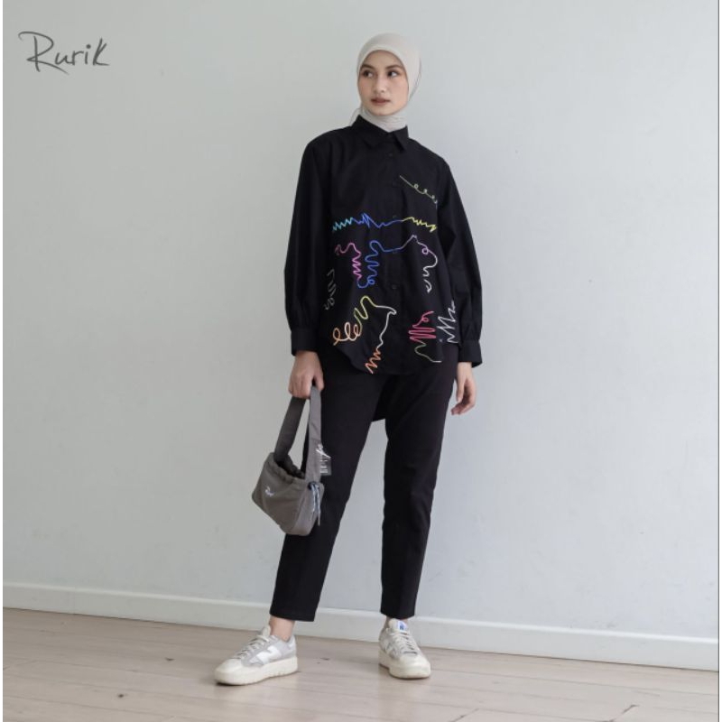 [RURIK] DOODLE EMBROIDERY BLACK