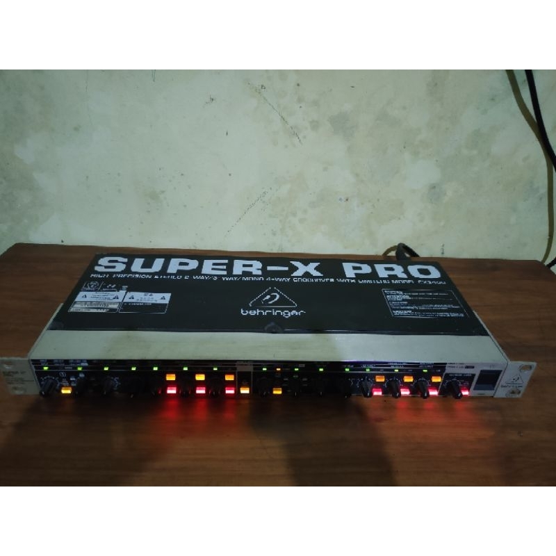 crossover behringer cx3400 bekas normal