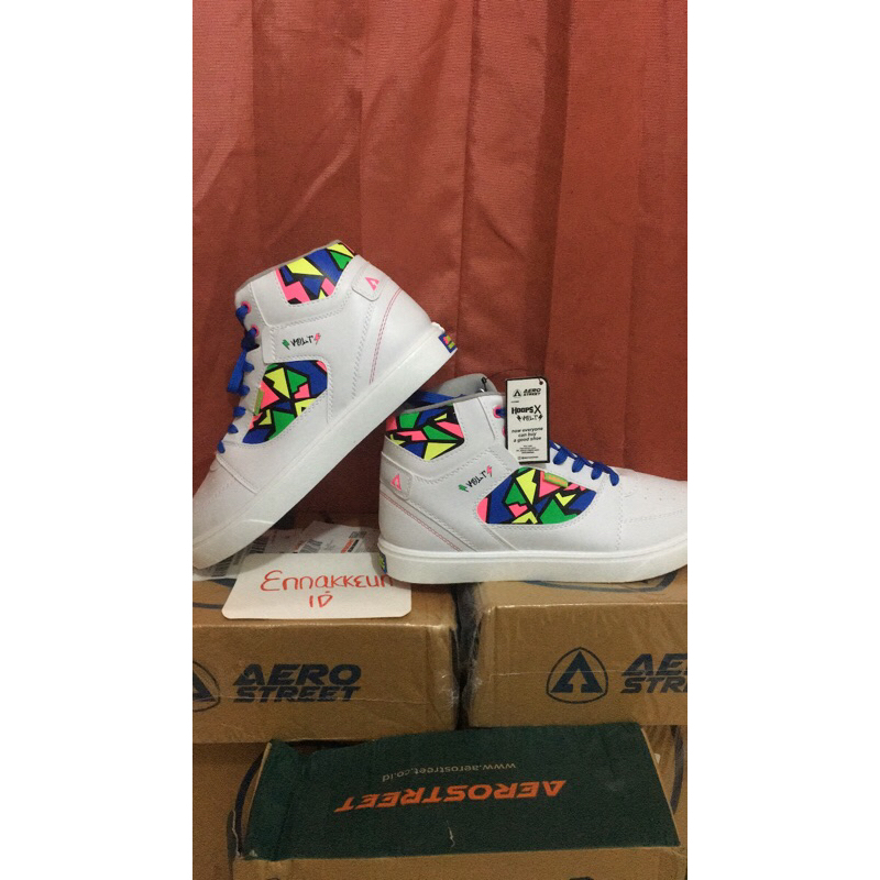 AEROSTREET HOOPS VOLT PUTIH HIGH
