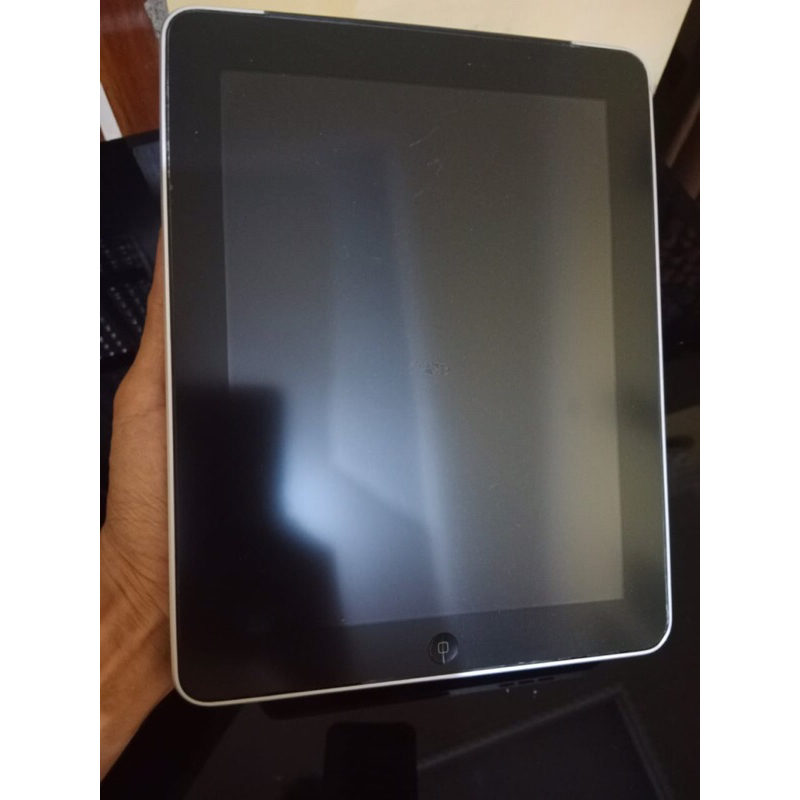 iPad 1 Model A1337 64GB - Minus. Apple in California