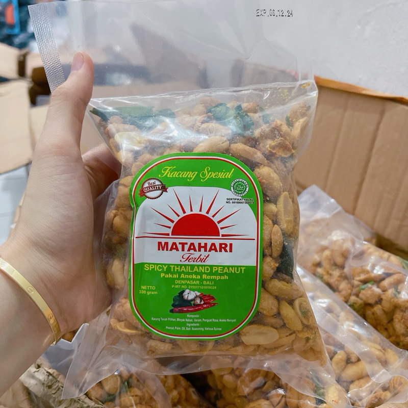 

Kacang Special Matahari terbit Bali Spicy Thailand Peanut 330g