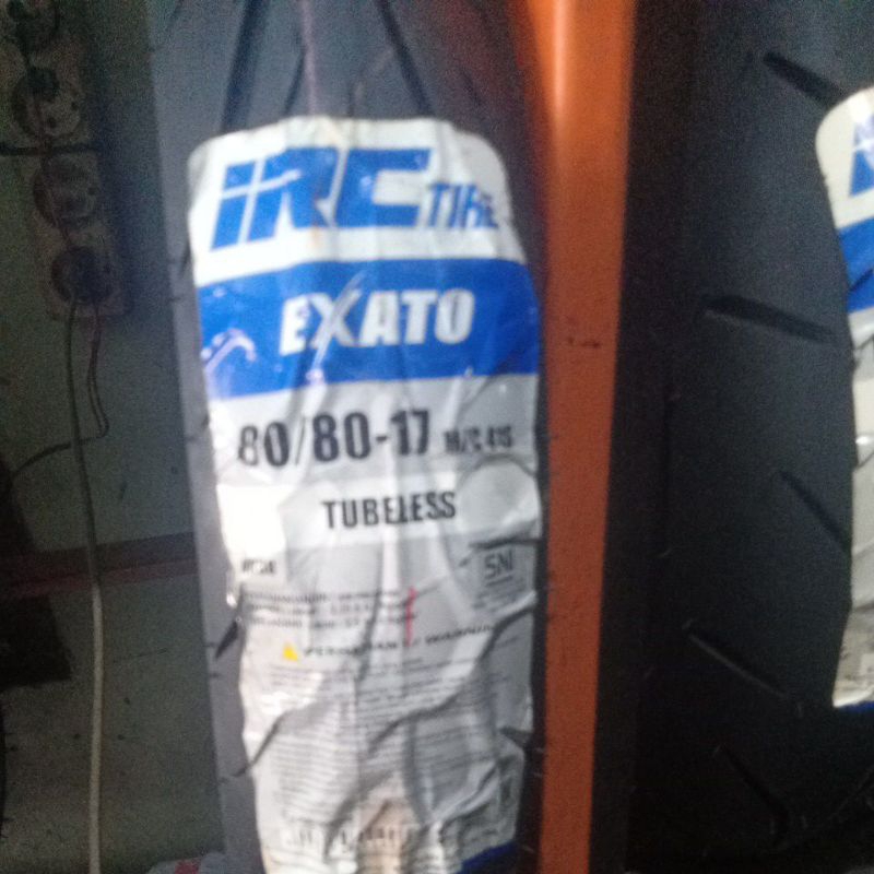 ban luar motor IRC EXATO 80/80-17