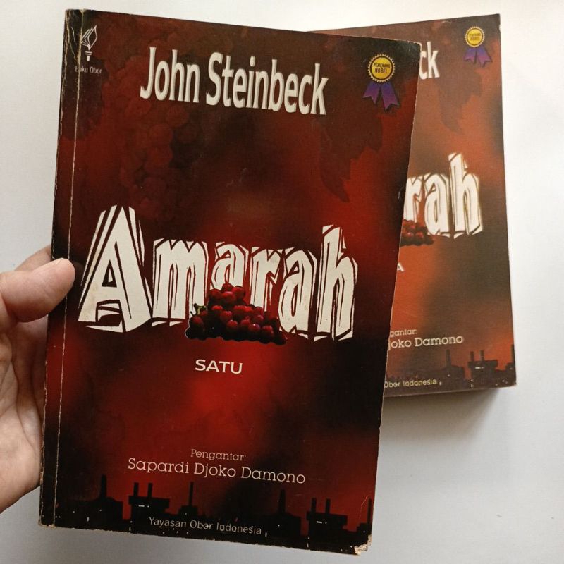 john steinbeck : amarah, penerjemah dan pengantar Sapardi djoko damono