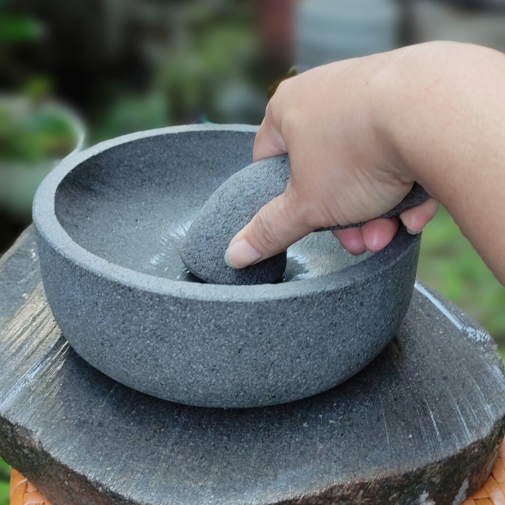 Jual Cobek Mangkok Batu Kali Pori 16,cm 18cm, 20cm: Efisiensi Dapur dalam Desain Cekung Anti Tumpah 