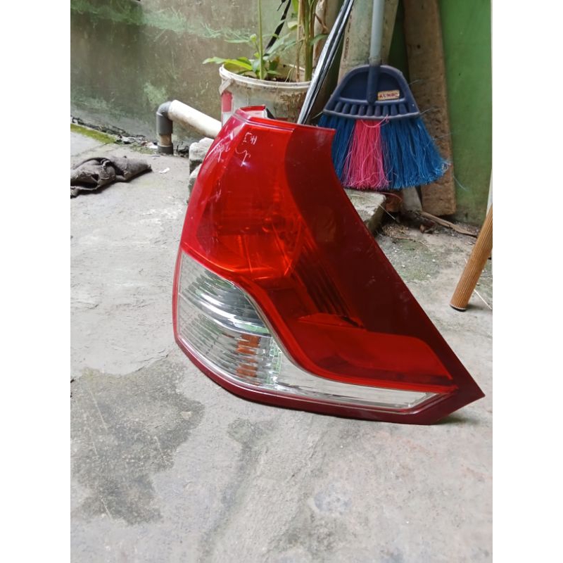 stoplem lampu belakang CRV 2013