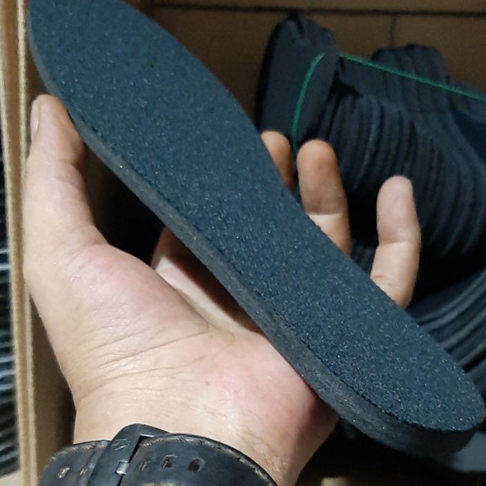 MODEL BSV64 ALAS Sepatu hitam 8mm insole peninggi tumit
