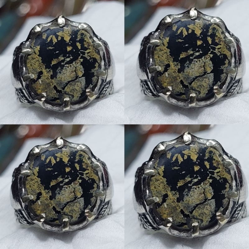 pirus hitam serat emas