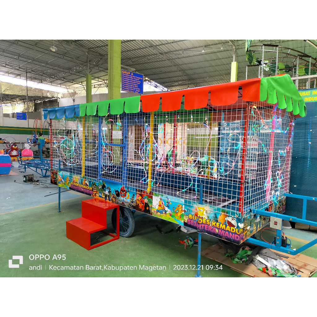 Pabrik Odong Odong Mandi Bola Kosongan