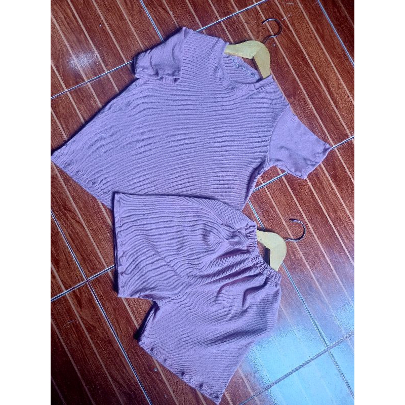One Set Knit Anak perempuan.