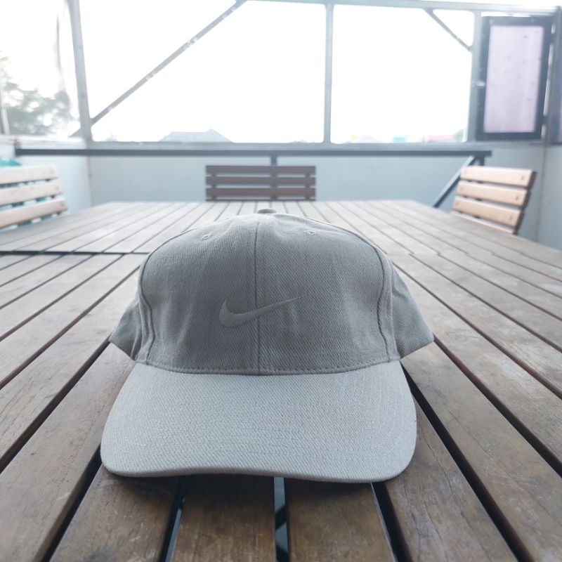 Topi Cap Pria Wanita Nike Tonal Cream Y2K Strap Nike