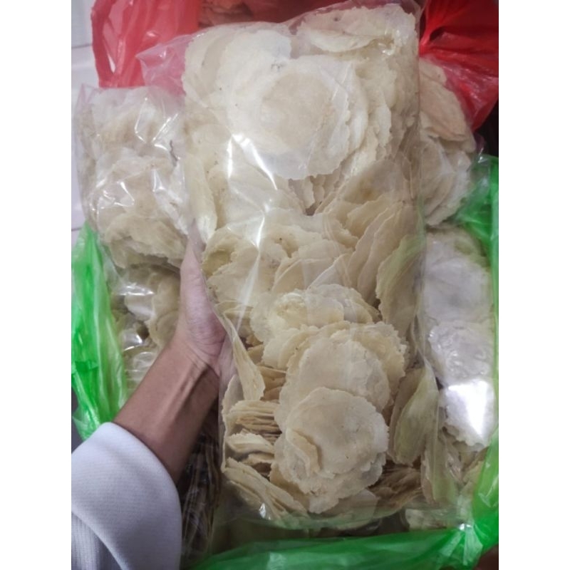 

Sensasi Ngemil Emping Mlinjo Mentah 500 gram