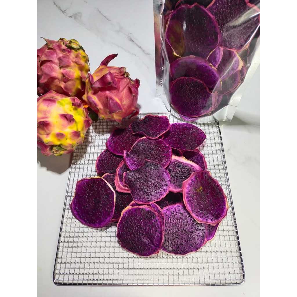 

Dried Fruit - Dried Red Dragon Fruit (Buah Naga Kering)