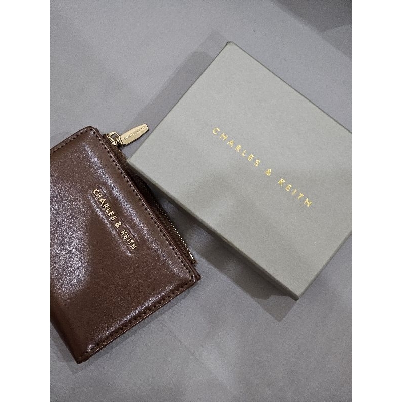 Dompet kecil  Charles and Keith mini wallet coklat