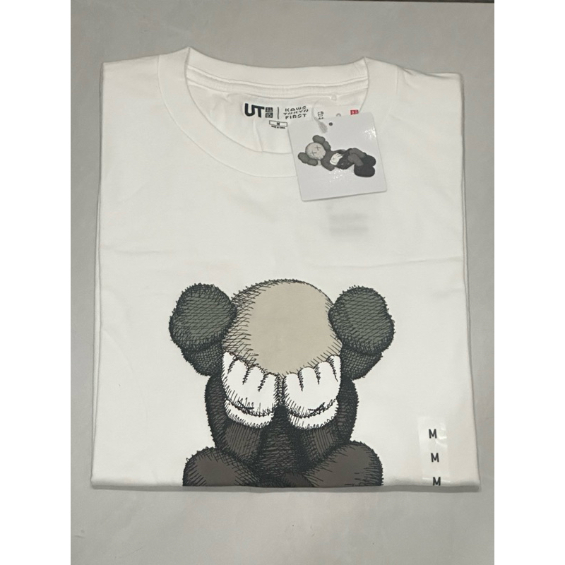 Kaos Uniqlo UT x Kaws Tokyo First Size M Putih (BNWT) Tag Lengkap Original 100% Limited Edition