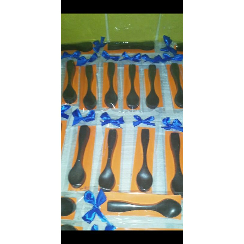 

sendok coklat