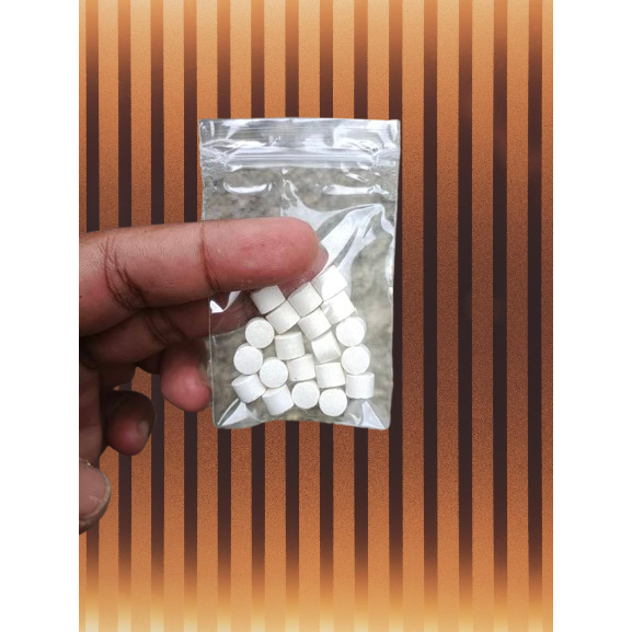 20 kalk ayam import plus susu . kalsium ayam import , vitamin ayam
