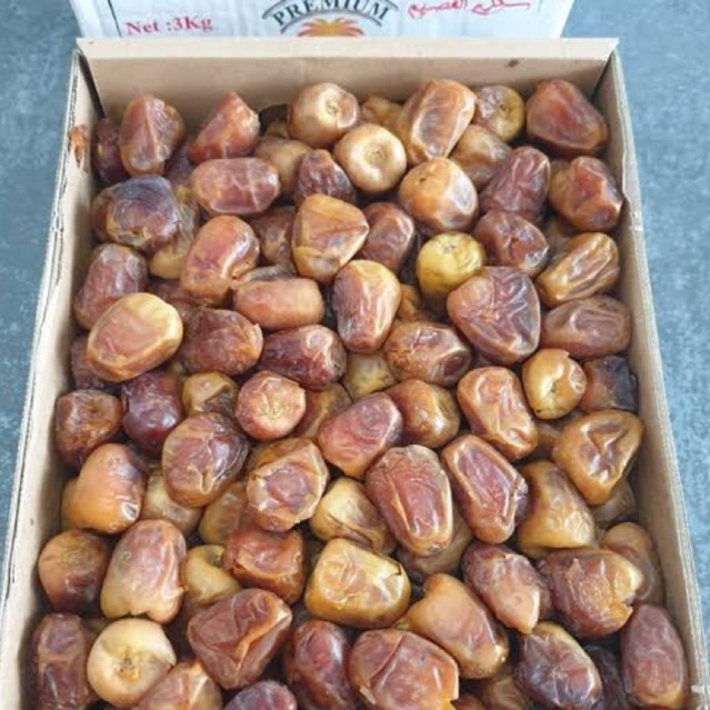 

Kurma Sukkari premium GRADE A berkhasiat 1box berat 3kg